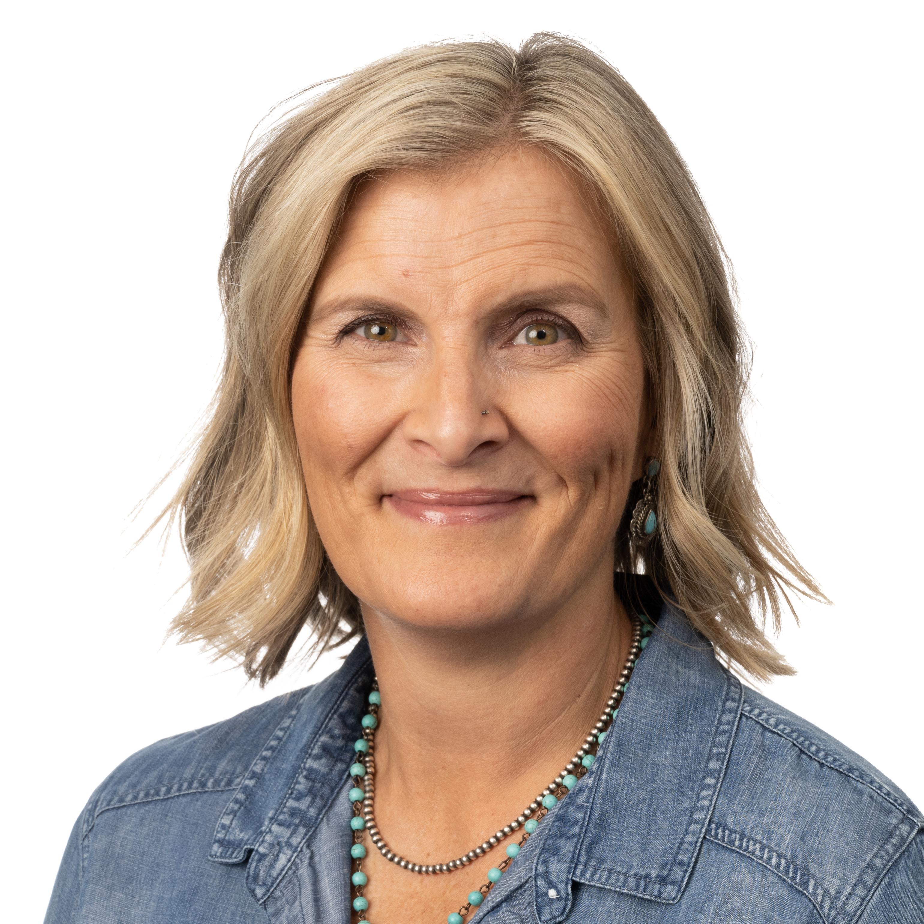 Photo of Lindsay Bass