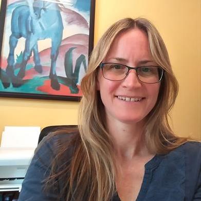 Photo of Amy MacNeill