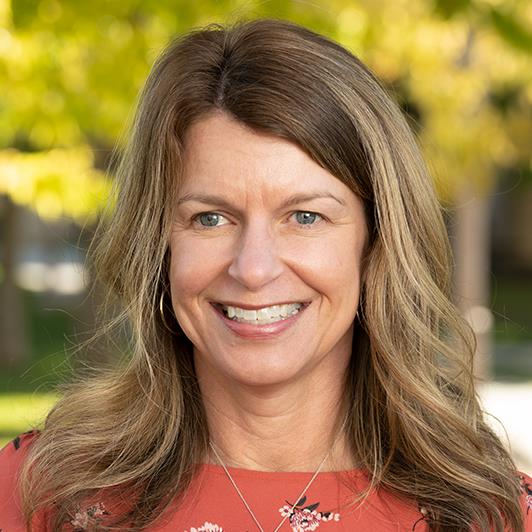 Photo of Lesley Jones