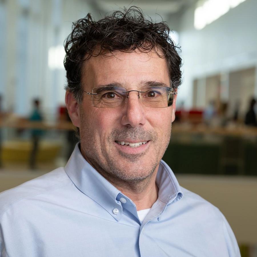 Photo of Tom Giandinoto